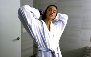 Pretty teen ex-girlfriend nicely sucking powerful ramrod